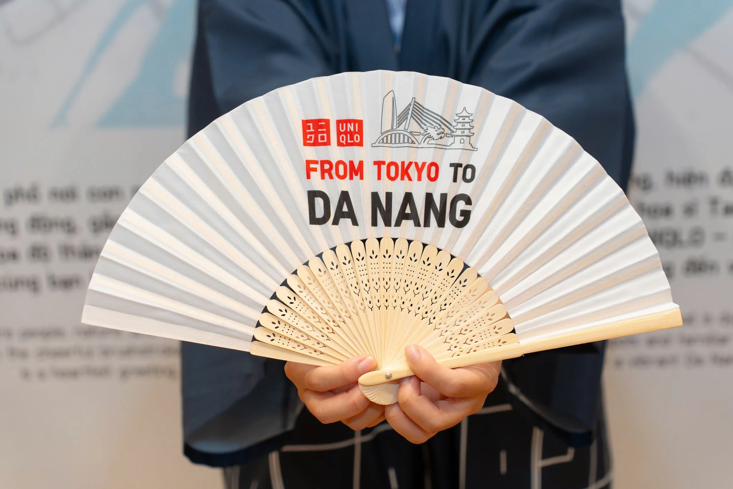 UNIQLO ra mắt BST UTme! mới lấy cảm hứng từ những n&eacute;t văn h&oacute;a đặc trưng của Đ&agrave; Nẵng trong dịp khai trương cửa h&agrave;ng đầu ti&ecirc;n tại AEON MALL Đ&agrave; Nẵng Thanh Kh&ecirc;