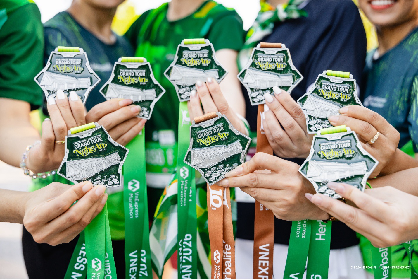 Herbalife Việt Nam tiếp tục phối hợp với VnExpress để khuyến kh&iacute;ch lối sống l&agrave;nh mạnh với tư c&aacute;ch l&agrave; Nh&agrave; t&agrave;i trợ Kim cương cho giải VnExpress Marathon Grand Tour Nghệ An 2026