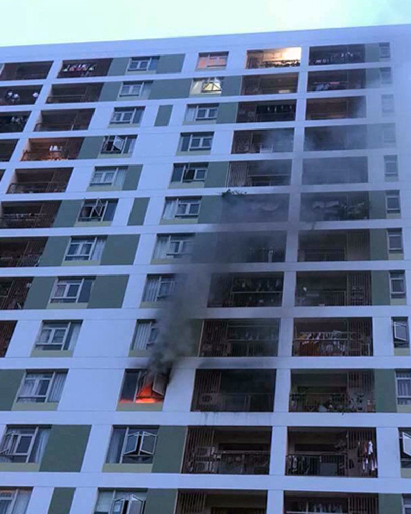 Cháy căn hộ ở Sài Gòn do cục sạc dự phòng