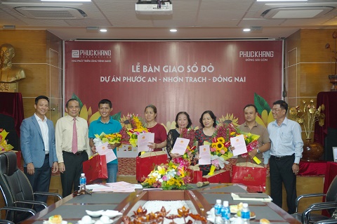 Phúc Khang trao sổ đỏ cho khách hàng dự án Phước An - Nhơn Trạch – Đồng Nai