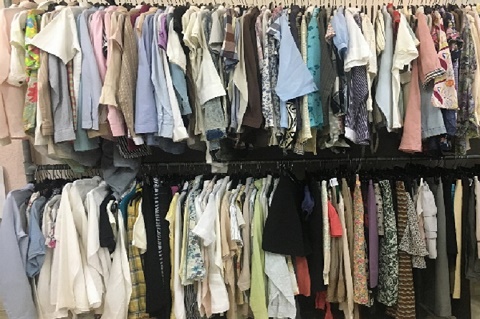 Cẩn trọng rước bệnh từ quần áo 'sida'