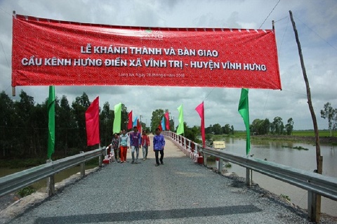 Nhịp cầu nối những niềm vui cho xã Vĩnh Trị, huyện Vĩnh Hưng, Long An