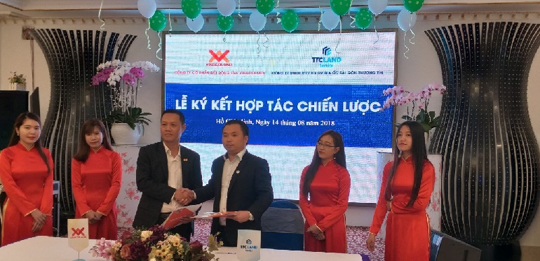 Lễ ký kết hợp tác chiến lược giữa công ty Bất động sản Vinacoland và Công ty Địa Ốc  Sài Gòn Thương Tín