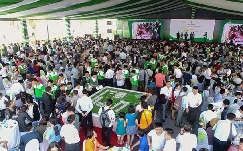 Cổ phiếu CRE của CENLAND chào sàn HoSE ngày 5/9