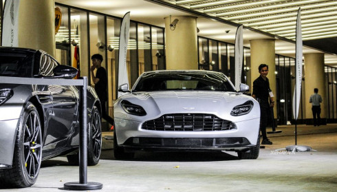 Dàn siêu xe hội tụ ngày ra mắt showroom Aston Martin đầu tiên tại Việt Nam