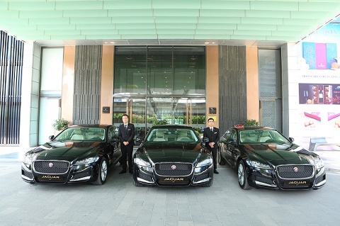 Jaguar Việt Nam chính thức bàn giao lô xe cao cấp cho Intercontinental Hanoi Landmark72