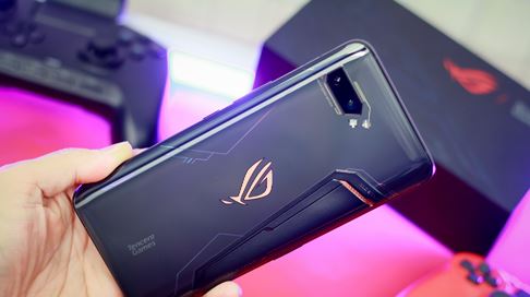 Trên tay smartphone gaming Asus ROG Phone 2 bản Tencent tại Việt Nam giá 13 triệu đồng