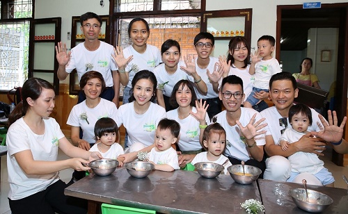 Amway hỗ trợ dinh dưỡng miễn phí cho hơn 85.000 trẻ em Hà Giang và Nghệ An
