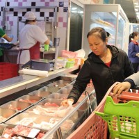 Hệ thống siêu thị Big C và GO! giảm giá bán thịt heo 20.000 đồng/kg