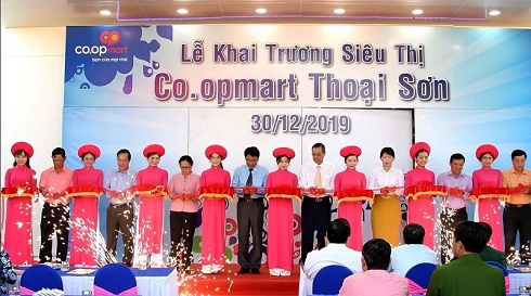 Nhà bán lẻ Saigon Co.op khai trương Co.opmart Thoại Sơn tại An Giang