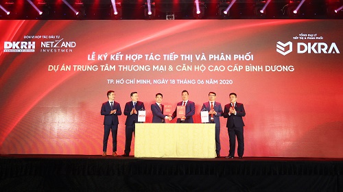 Lễ ký kết phát triển dự án Trung tâm thương mại & Căn hộ cao cấp tại TP.Thuận An (Bình Dương).