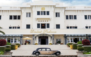 Tổ hợp khách sạn tại Đà Lạt vẫn lỗ thêm hàng trăm tỷ sau 4 năm được Á hậu Dương Trương Thiên Lý mua lại