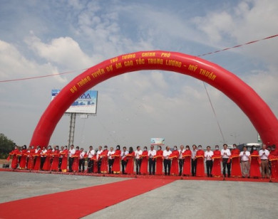 Thủ tướng cắt băng thông tuyến cao tốc Trung Lương - Mỹ Thuận