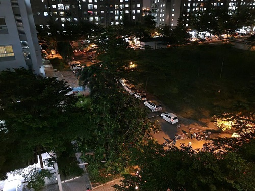TP HCM: Phong tỏa trong đêm 2 tòa nhà chung cư, xét nghiệm khẩn 1.000 cư dân