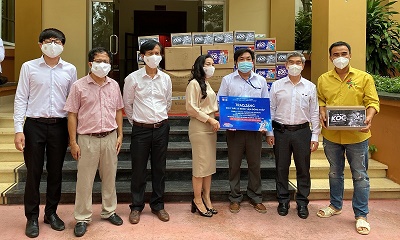 Quỹ từ thiện Kim Oanh kết hợp BV Đại học Y Dược TP.HCM hỗ trợ tối đa phóng viên, biên tập viên bị F0