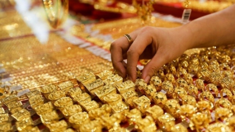 Giá vàng trong nước giảm ngược chiều với vàng thế giới