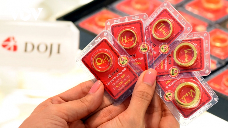 Giá vàng trong nước và thế giới cùng khởi sắc