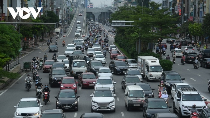 Nếu cấm xe máy từ năm 2025, Hà Nội cho dân đi bằng phương tiện gì?