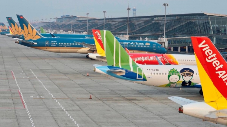 Vietnam Airlines đề xuất được miễn thuế môi trường, tăng trần giá vé máy bay