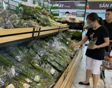 Vụ rau dỏm ''biến hình'' vào siêu thị: Quản lý thị trường yêu cầu xử lý nghiêm