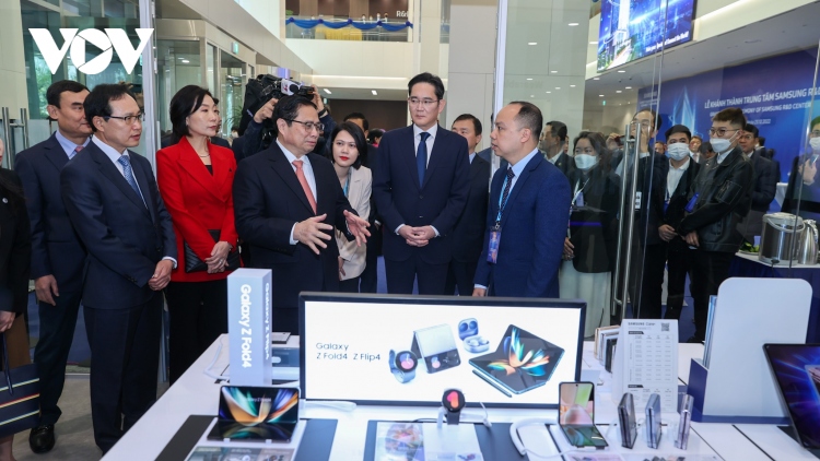 Thủ tướng: Samsung cần coi Việt Nam là cứ điểm quan trọng