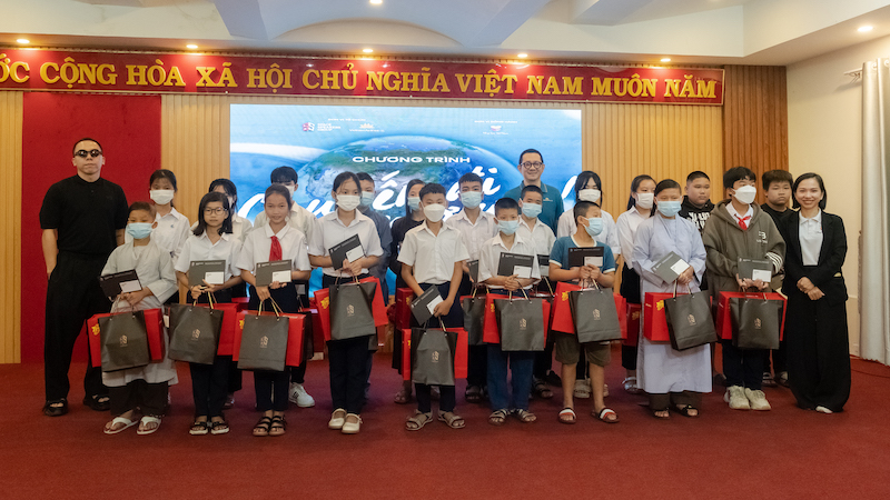 Chuyến đi mơ ước cho 100 trẻ em có hoàn cảnh khó khăn tại tỉnh Khánh Hòa