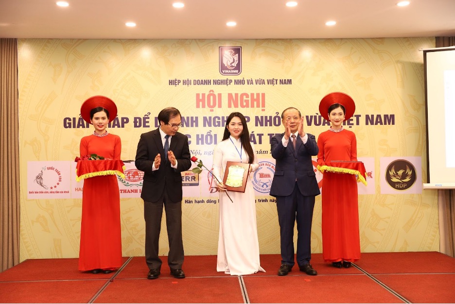 CEO MVOT - Trần Thị Đan Thanh tham dự tiếp kiến Phó chủ tịch nước
