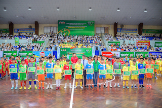 Nestlé MILO trao tặng 16 suất học bổng Giải bóng đá Nhi đồng toàn quốc