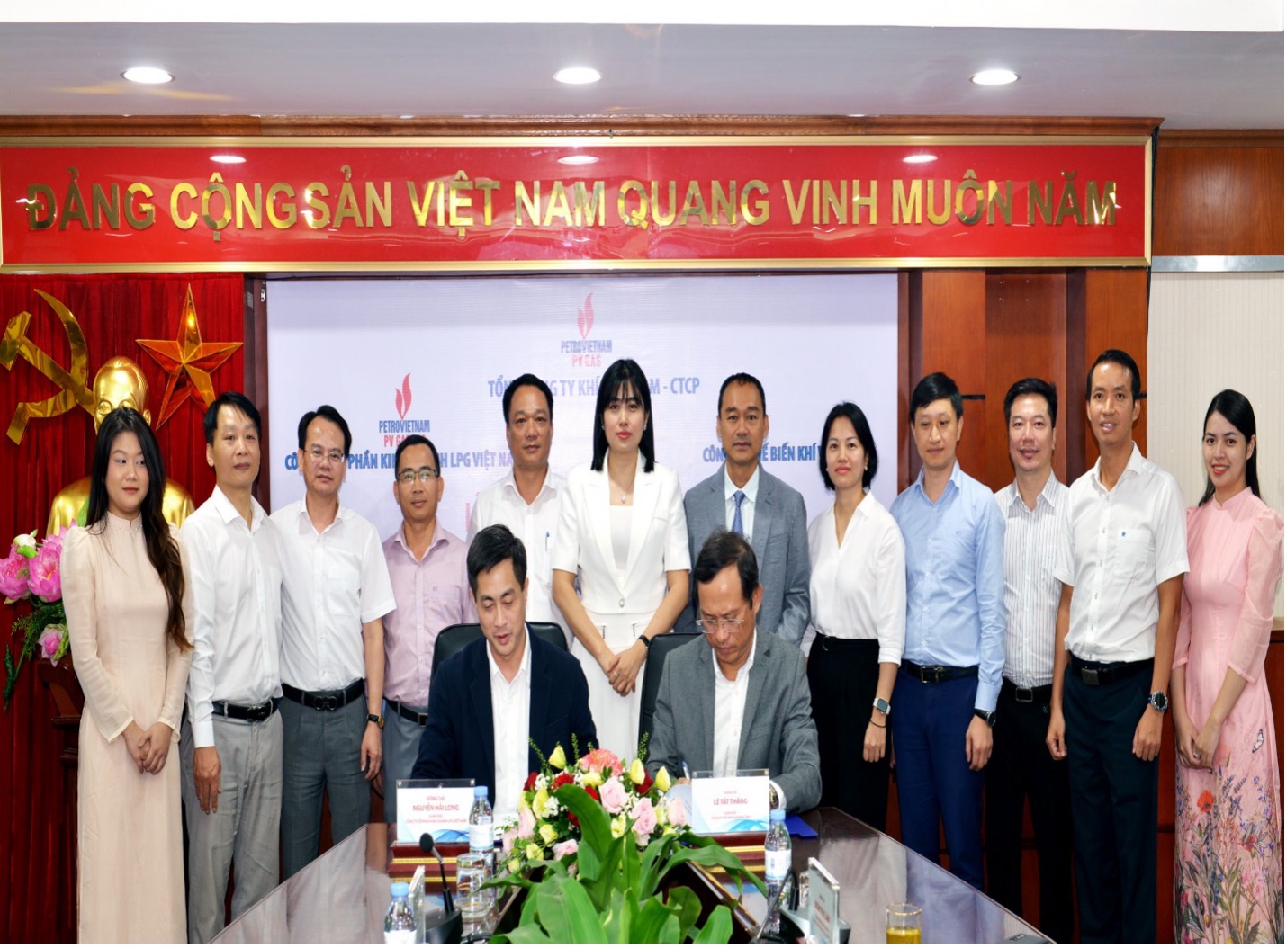 Công ty Cổ phần kinh doanh LPG Việt Nam và Công ty Chế biến Khí Vũng Tàu ký thỏa thuận hợp tác xây dựng trạm chiết nạp LPG Quảng Ngãi