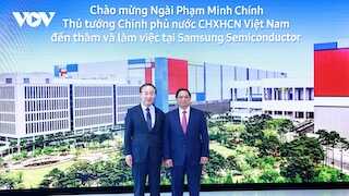Thủ tướng Phạm Minh Chính thăm Tổ hợp bán dẫn của Tập đoàn Samsung