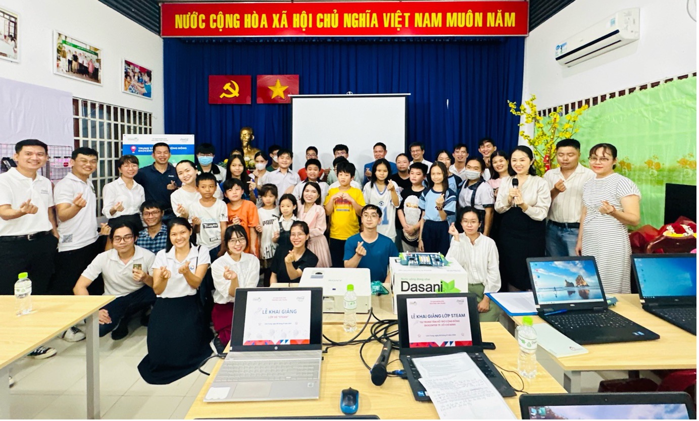 Công ty Coca-Cola Việt Nam khai giảng chương trình trải nghiệm hè steam 2024 qua mô hình học tập cộng đồng EkoCenter