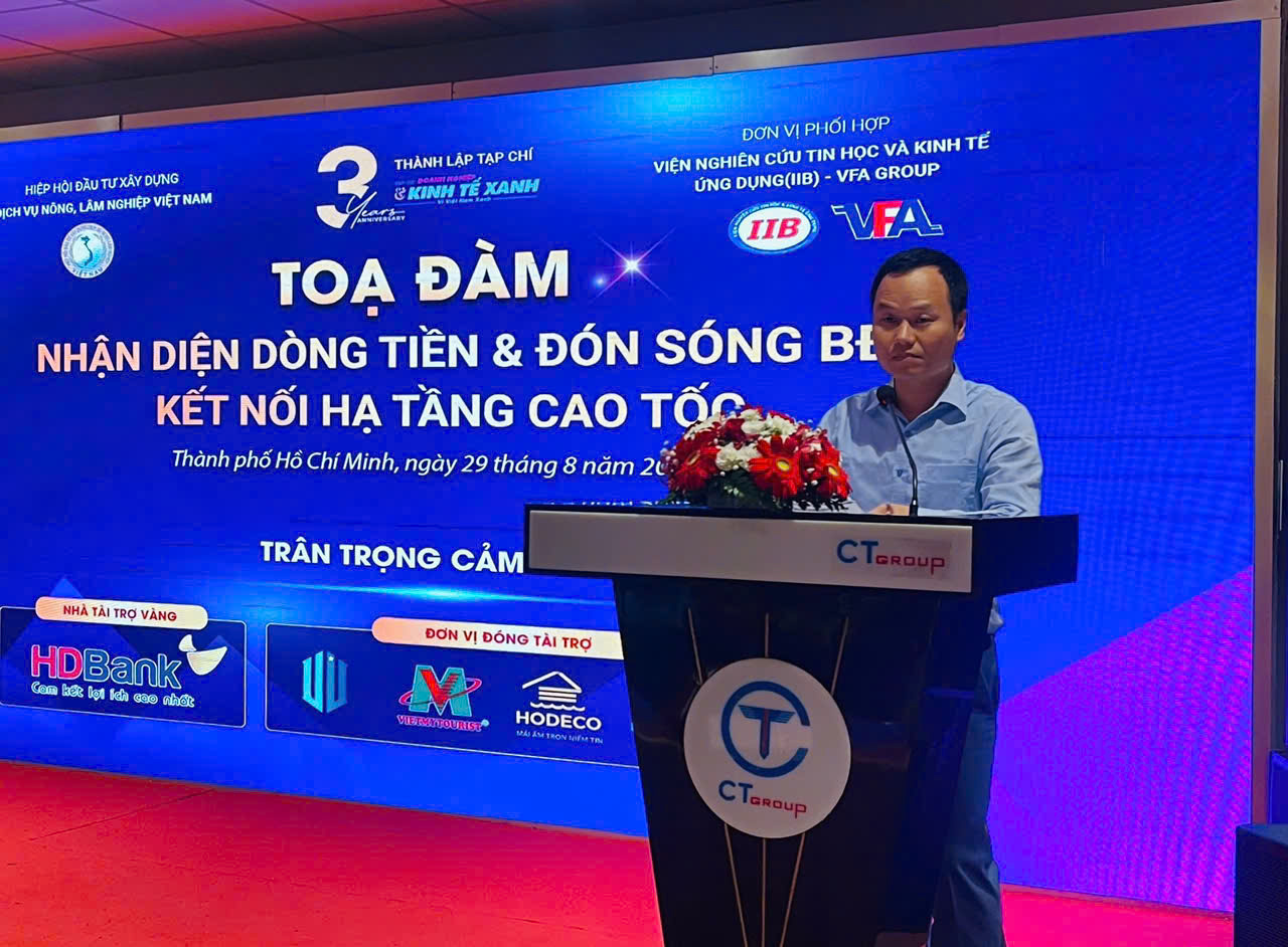 Toạ đàm: “Nhận diện dòng tiền và đón sóng bất động sản kết nối hạ tầng cao tốc”