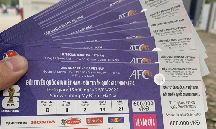Chợ mạng bán vé trận Việt Nam - Indonesia dưới giá gốc vẫn hiếm người mua