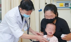 Những sai lầm cần tránh khi chăm sóc trẻ mắc sởi