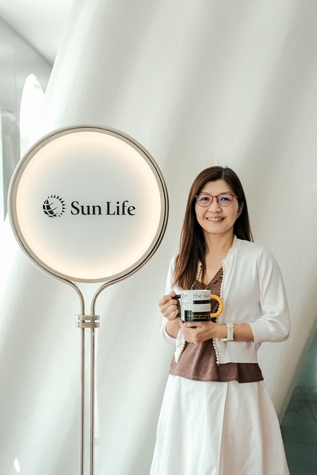 Gia đình Việt Nam lo ngại về khả năng tiếp nối di sản của thế hệ sau