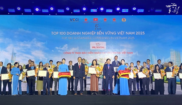 Prudential lần thứ 9 liên tiếp được vinh danh Top 100 Doanh nghiệp Phát triển bền vững tại Việt Nam