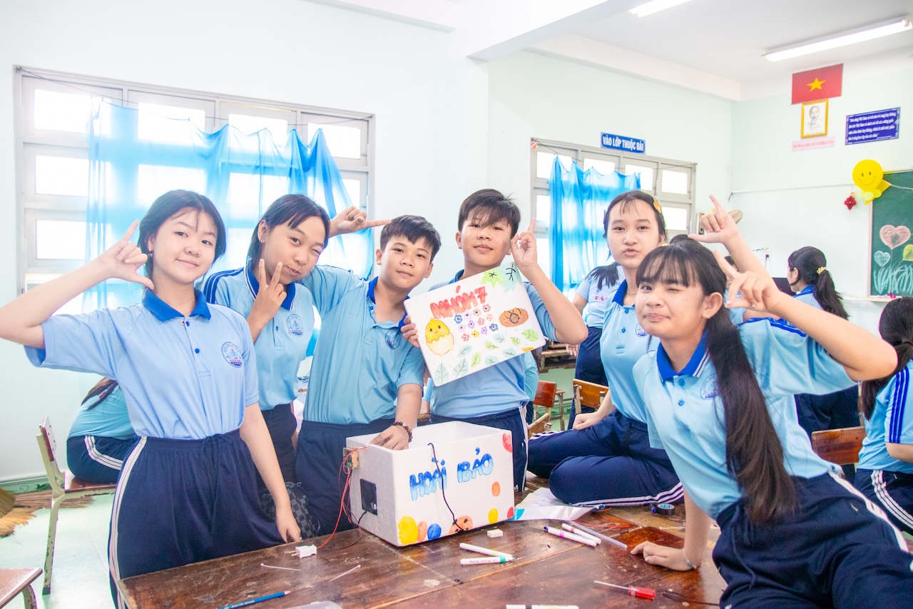 Nữ sinh trở thành “người dẫn dắt” tại các ngày hội trải nghiệm STEM của PowHERful 2026