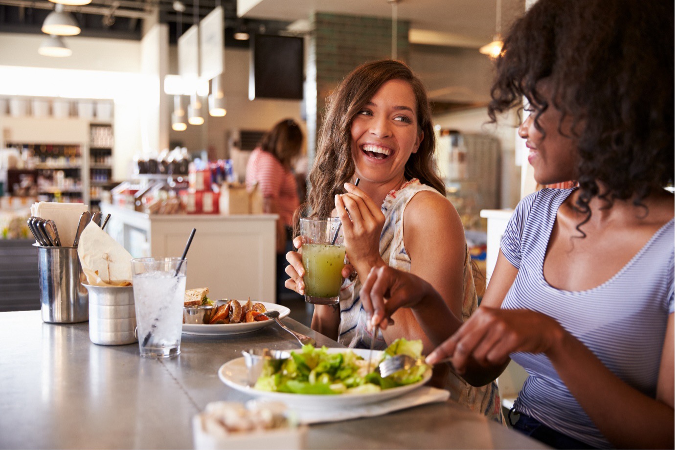 Khảo sát của Herbalife: Đa số người tiêu dùng thuộc thế hệ Gen Z và Millennials tại khu vực Châu Á - Thái Bình Dương cho biết sức khỏe đã được cải thiện nhờ chủ động quan tâm đến chăm sóc sức khỏe toàn diện